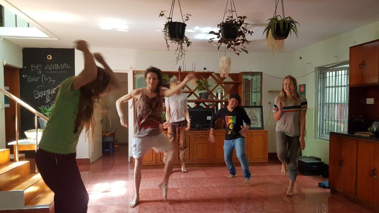 Be Animal Hostel Bangalore Exteriör bild